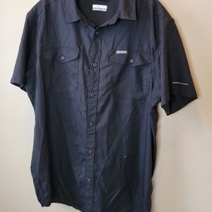 Columbia Men's Black Short Sleeve Button Down Shirt